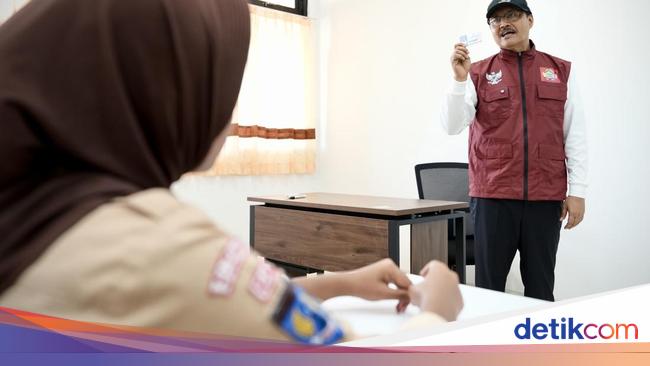 Gus Ipul Kunjungi Sekolah Rakyat Sleman, Semangati Siswa Bertalenta