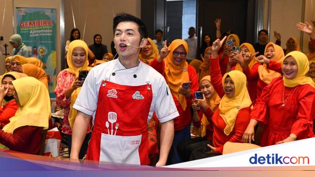 Cara Nicky Tirta Beri Edukasi Emak-emak PKK