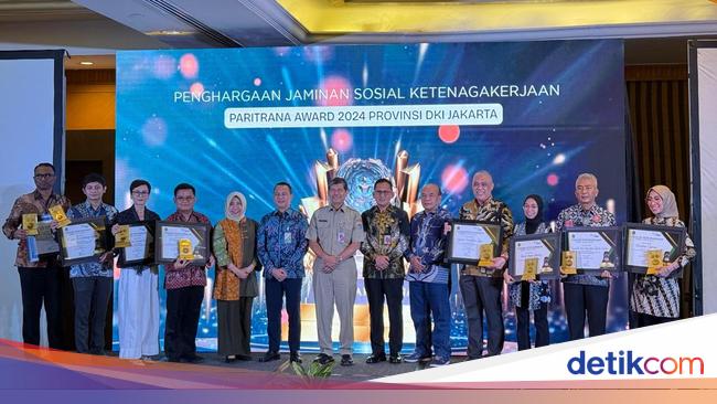 Dukung Perlindungan Tenaga Kerja, Pegadaian Raih Paritrana Award 2025