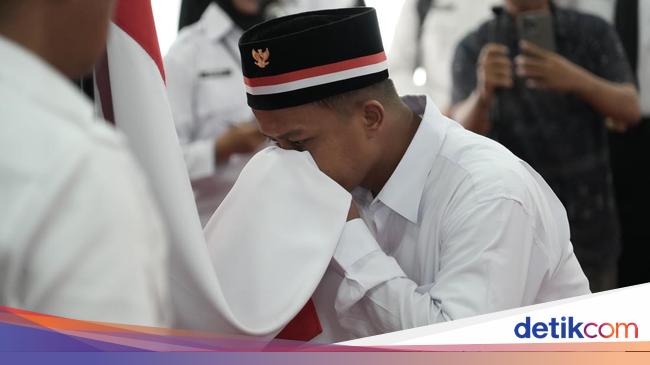 Cium Merah Putih, 16 Napiter Lapas Khusus Sentul Bogor Ikrar Setia ke NKRI
