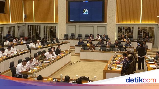 Mentan Ungkap Sebagian Merek Sudah Tarik Beras Oplosan dan Ganti Harga