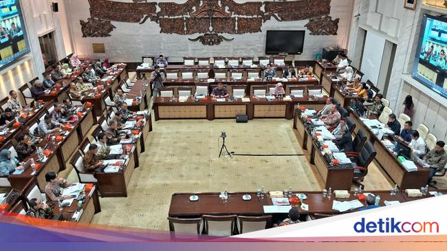 Bos OJK Sebut Pemangkasan Tarif AS Belum Ideal Dorong Ekonomi RI