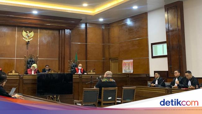 Razman Dituntut 2 Tahun Penjara di Kasus Pencemaran Nama Baik Hotman Paris