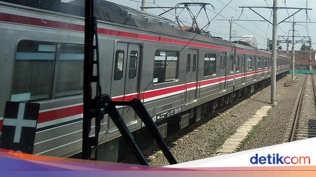 Kaca KRL Tanah Abang-Rangkasbitung Pecah Dilempar Batu, Pelaku Diburu
