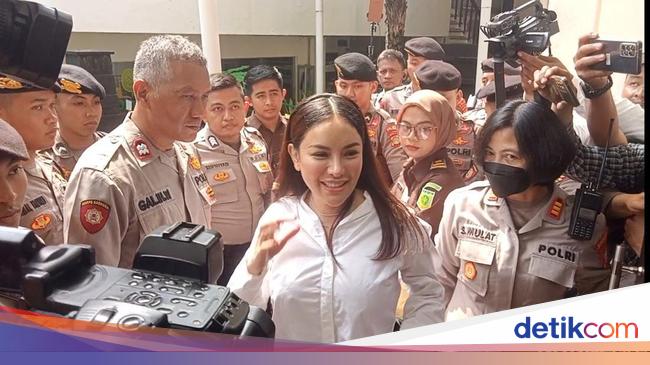 Nikita Mirzani Cabut Gugatan Wanprestasi demi Fokus Sidang Pidana