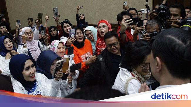 Tom Lembong Divonis 4,5 Tahun Penjara, Pengunjung Sidang Riuh