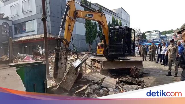 Terminal Cibinong Bogor Bakal Direvitalisasi, 23 Bangunan Liar Dibongkar