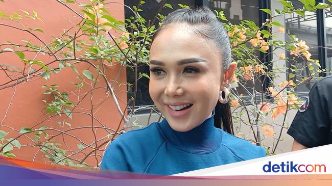 Yuni Shara Soal Cantik &amp; Operasi Plastik: Yang Penting Happy