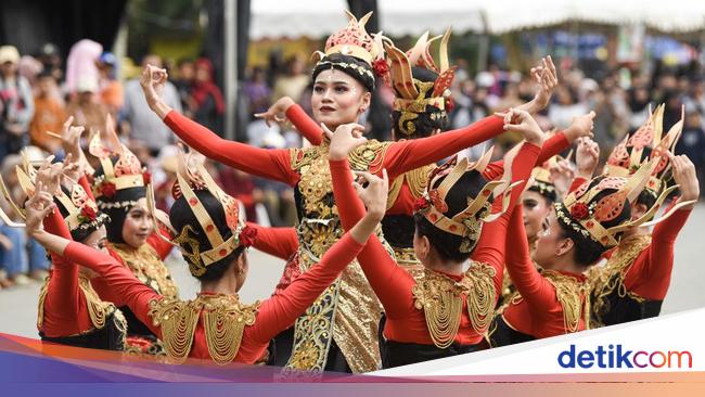 Ciri Khas 22 Suku di Indonesia, Aneka Budaya dari Aceh hingga Sulawesi (1)