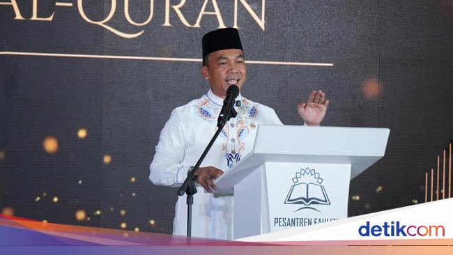Menteri Wihaji Hadiri Wisuda Tahfiz: Agama Pondasi Utama Membangun Keluarga