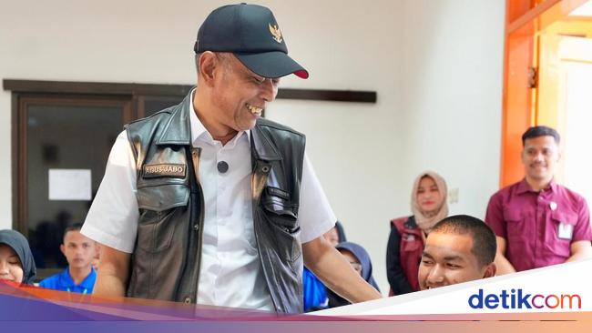 Sambangi SMRA 16 Temanggung, Wamensos Ajak Siswa Wujudkan Cita-cita