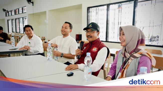 Mensos Ajak Pendamping Program Keluarga Harapan Sukseskan Sekolah Rakyat