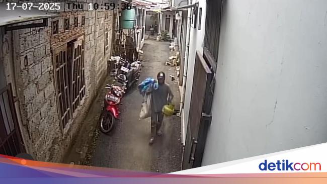 Pemulung Curi Tabung Gas 3 Kg Warung di Depok Terekam CCTV, Polisi Selidiki