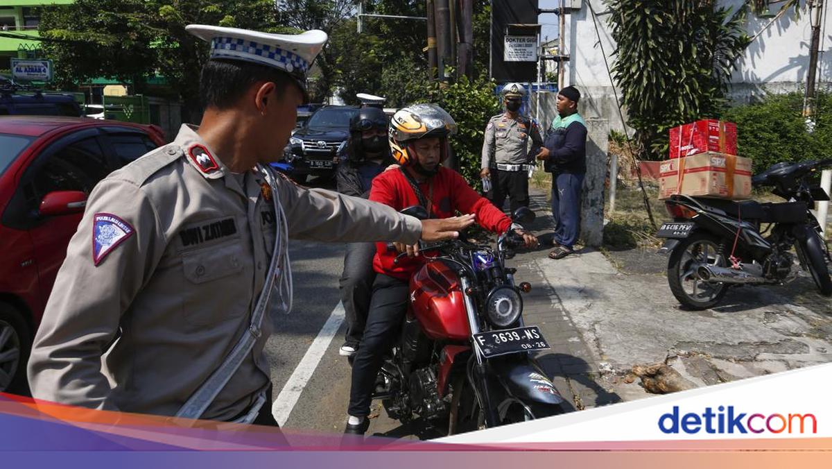 Razia di Ciputat Raya, Polisi Jaring Ratusan Pelanggar Lalin