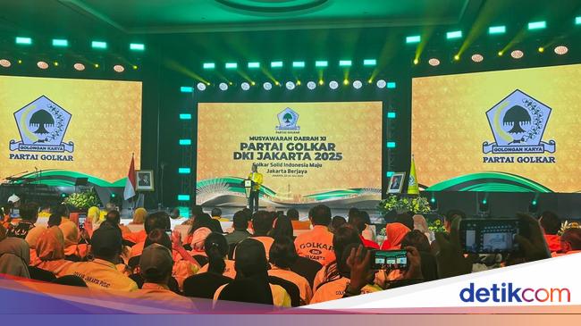 Bahlil: Politik Jangan Terlalu Serius, Tetap Santai tapi Menukik