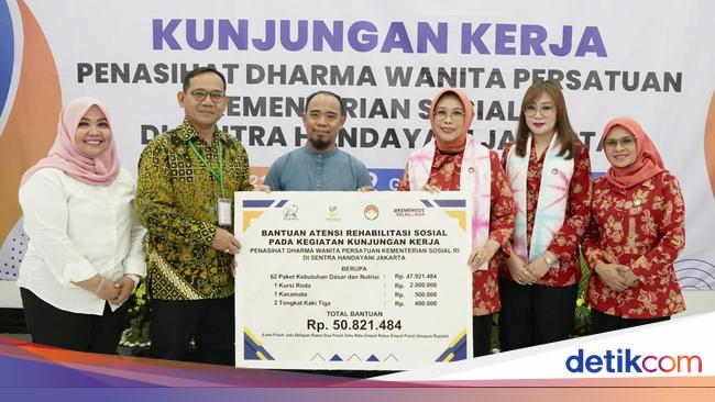 Dharma Wanita Persatuan Kemensos Gelar 3 Aksi Sosial di Sentra Handayani