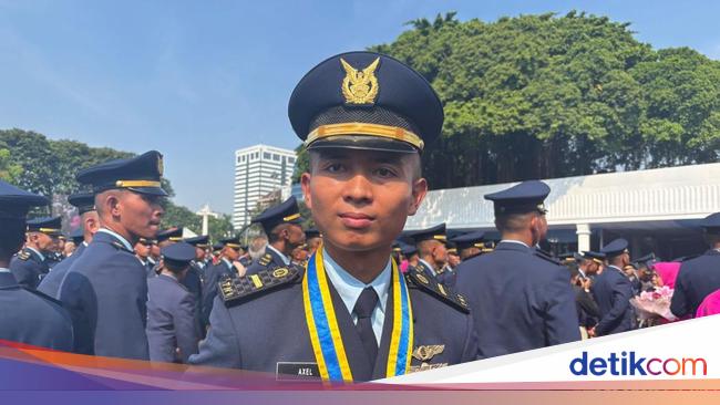 Bangganya Letda Axel Peraih Adhi Makayasa Antar Ortu Foto Bareng Presiden