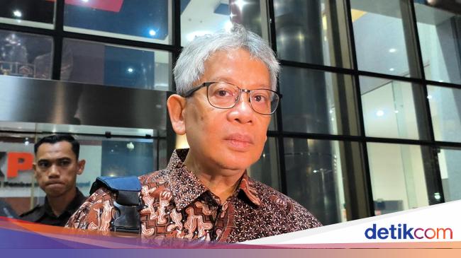 9 Jam Diperiksa KPK, Eks Dirut BJB Ngaku Dicecar 20 Pertanyaan