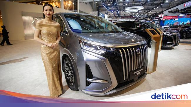 Terpesona Denza D9, MPV Listrik Mewah nan 'Murah'