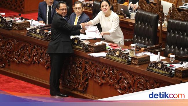 10 RUU Kabupaten/Kota Jadi UU, Mendagri: Pembaruan Dasar Hukum