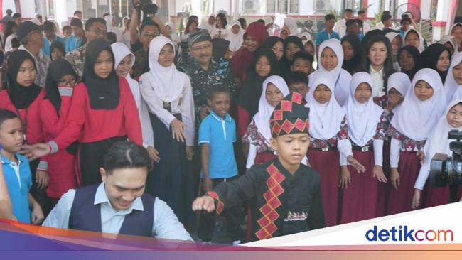Hari Anak Nasional di Sekolah Rakyat, Gus Ipul Kenang Masa Kecil