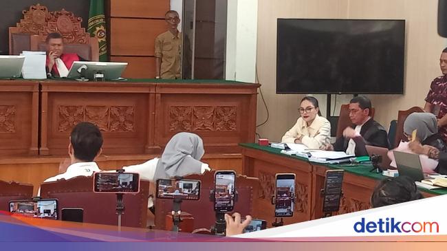 Nikita Mirzani Sebut Kesaksian Reza Gladys Banyak Ngarang