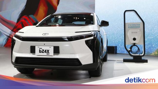 Dua Mobil Listrik Anyar Dipamerkan Toyota di GIIAS 2025