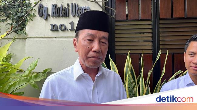 Jokowi Sebut Ada Orang Besar Back Up Polemik Ijazah Palsu: Semua Sudah Tahu