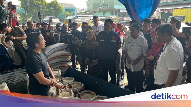 Satgas Pangan Polda Metro Cek Mutu Beras di Pasar Cipinang Jaktim