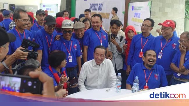 Jokowi Guyon soal Ijazah dan Teman Kuliah 8 Kali Ngulang