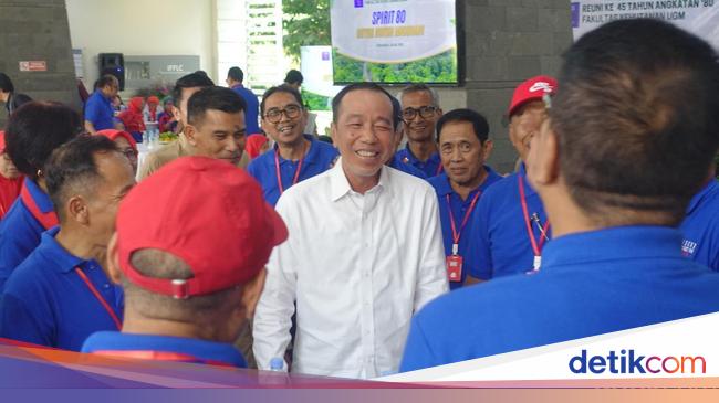 Kelakar Jokowi Saat Reuni Fakultas Kehutanan UGM: Ijazah Saya Diragukan