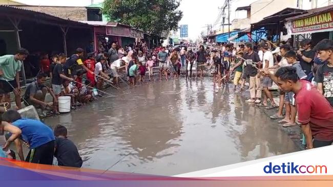 Diprotes soal Jalan Rusak, Pemkab Deli Serdang Minta Warga Bersabar