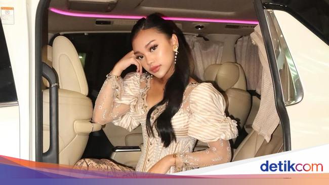 Naura Ayu Gak Beban Untuk Kuliah Lagi