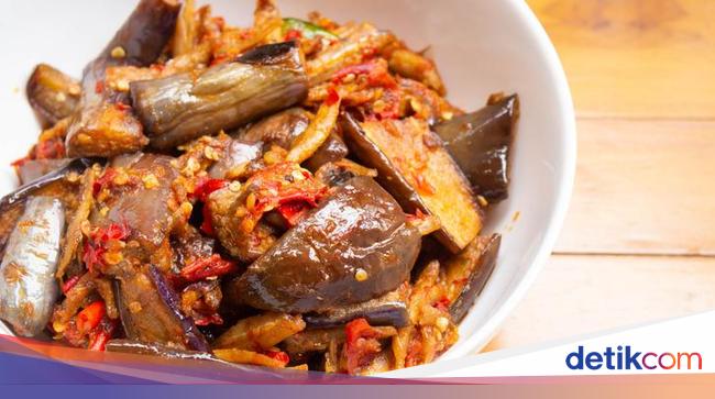 Resep Terong Balado Campur Teri Buat Makan Siang Sedap