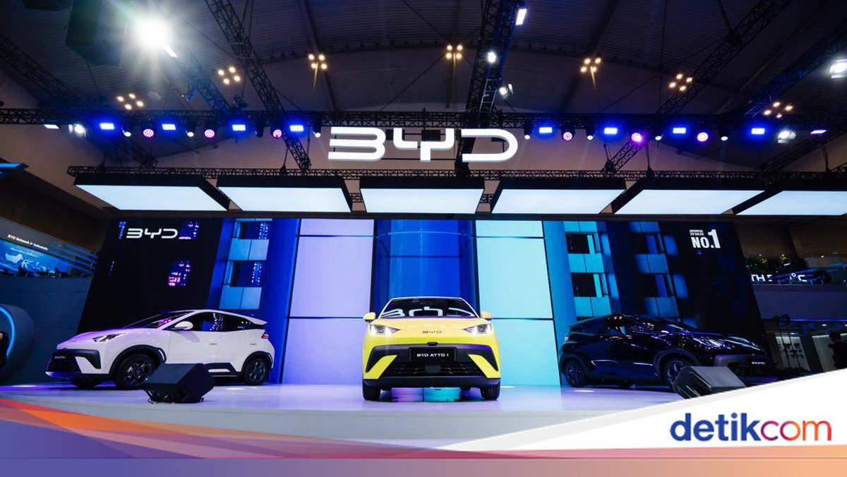 Beda Pajak BYD Atto 1 vs Agya Cs, Jauh Juga!