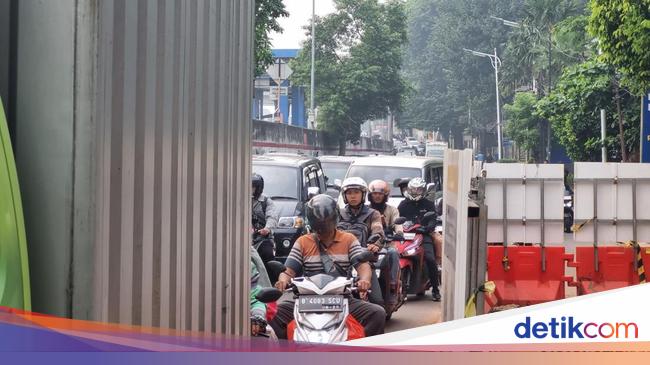 Pramono Minta Bedeng Proyek Diperkecil untuk Kurangi Macet Jl TB Simatupang