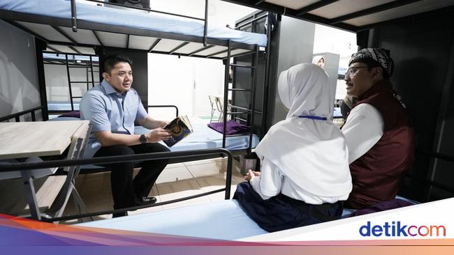 Kunjungi Sekolah Rakyat di Bogor, Seskab Teddy Beri Motivasi untuk Siswa