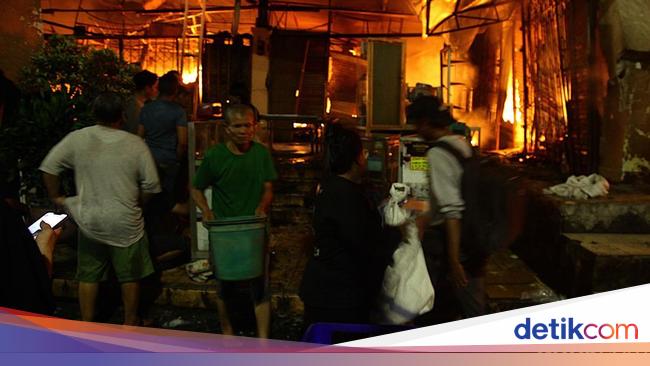 Damkar Ungkap Penyebab Kebakaran Besar Taman Puring