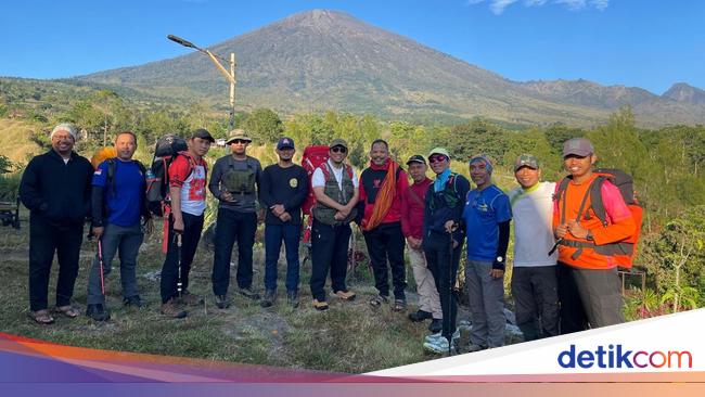 Johan Rosihan Soroti Krisis Makna dalam Budaya Mendaki Gunung