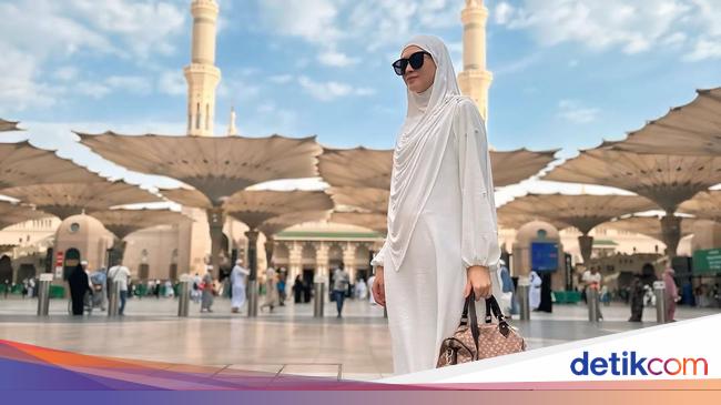 Kista Donita Hilang Berkat Air Zam Zam
