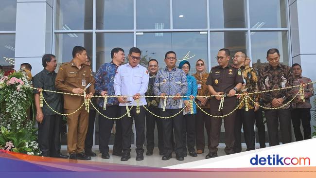 Resmikan Grha Bank Banten, Andra Singgung Perputaran Rp 60 T di Banten