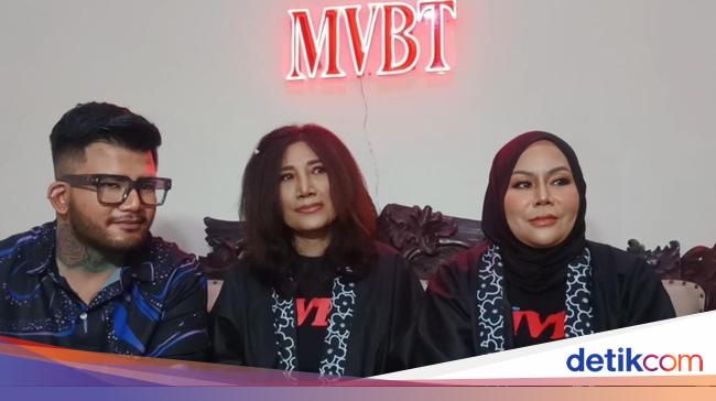 Mak Vera Orbitkan Penyanyi Rey Savero Usai Bikin Manajemen Baru