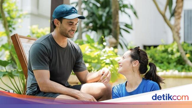Potret Pevita Pearce Saat Menikmati Minuman Matcha Favoritnya!