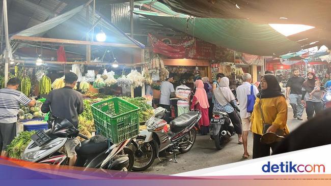 Ibu-ibu Curhat Belanja Rp 100.000 di Pasar Nggak Cukup buat Sehari
