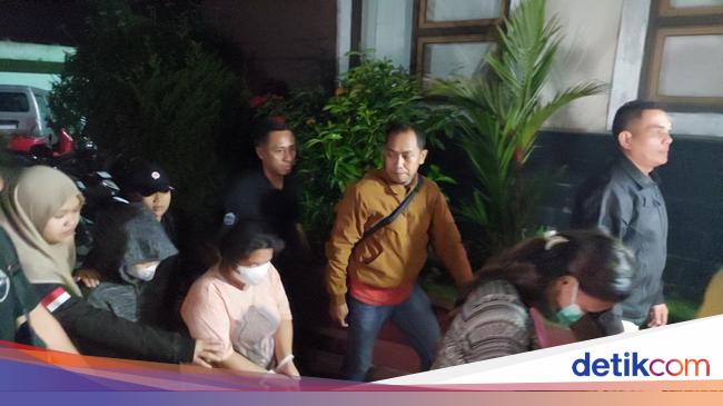 Polda Jabar Kembali Tangkap 6 Tersangka Baru Penjualan Bayi ke Singapura