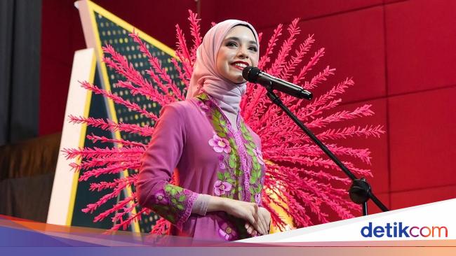 Dukungan Ayu Azhari untuk Isabel Si None Jaksel 2025