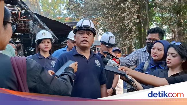 Cek Titik Api, Puslabfor Bareskrim Ambil Sampel di TKP Kebakaran Taman Puring