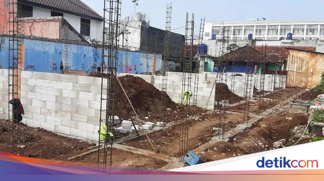 Pemkot Depok Bangun Ruang Kelas-Lapangan Baru di 4 SD-SMP, Rampung Desember