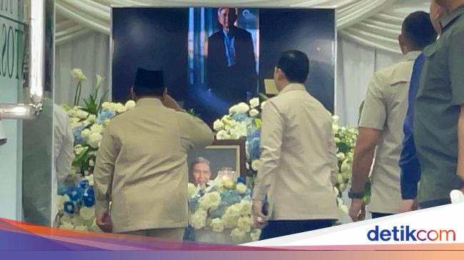 Hormat Terakhir Prabowo Buat Kwik Kian Gie