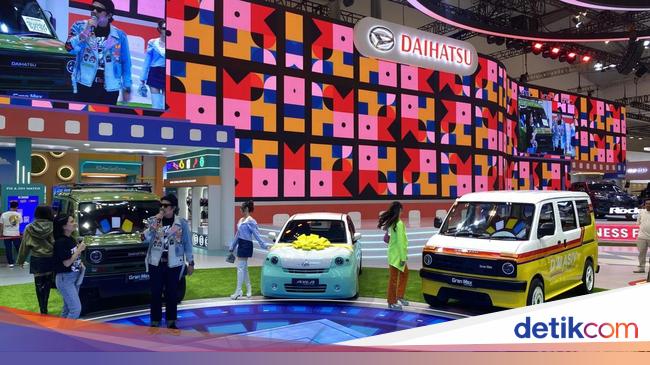 Ayla Retro, Gran Max Taft, dan Gran Max City Pop Mejeng di GIIAS 2025